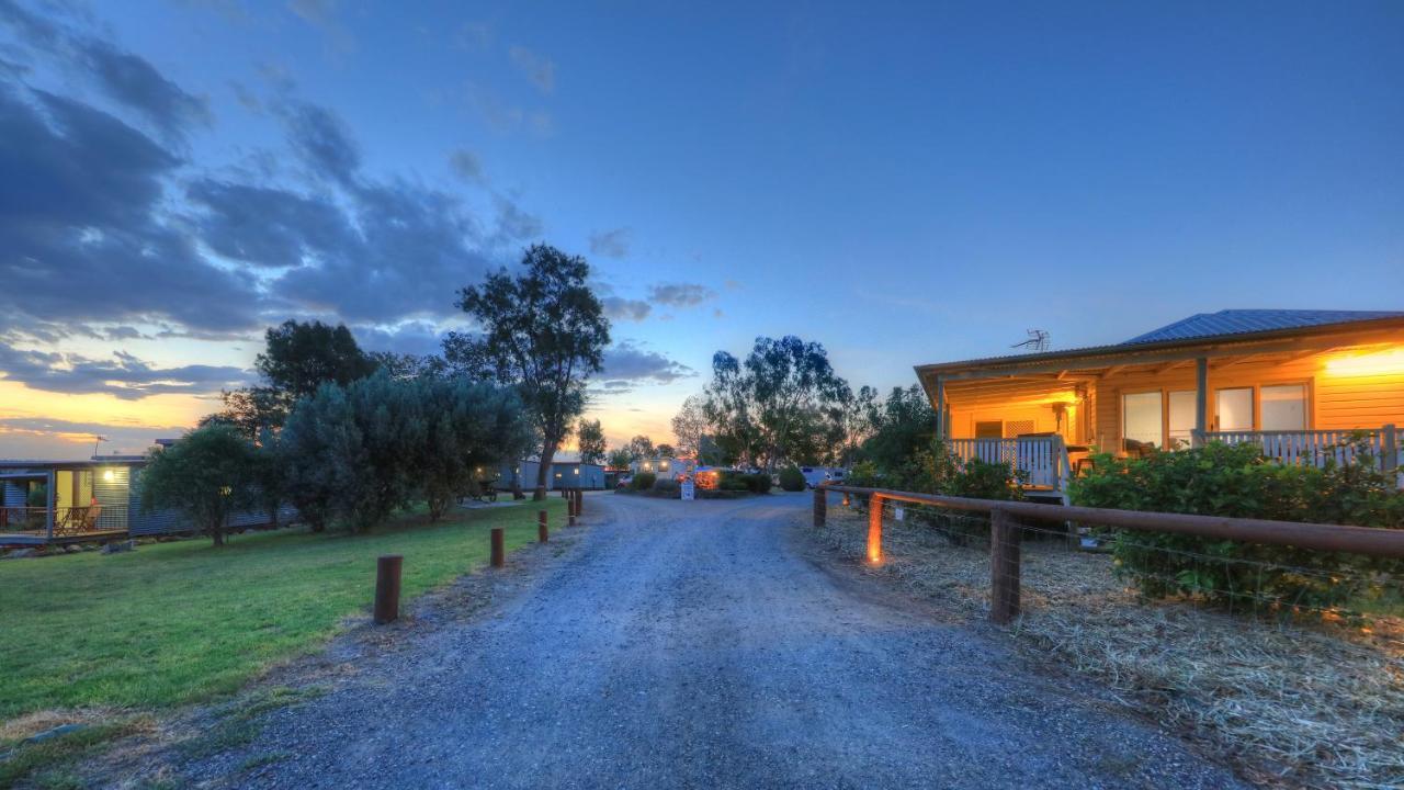 Killarney View Cabins And Caravan Park Экстерьер фото